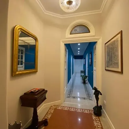 Timeless Elegance Near Vatican 아파트